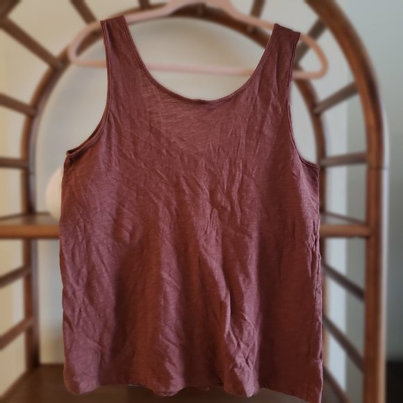 ON Rust Button-Up Tank Top - Picture 2 of 4